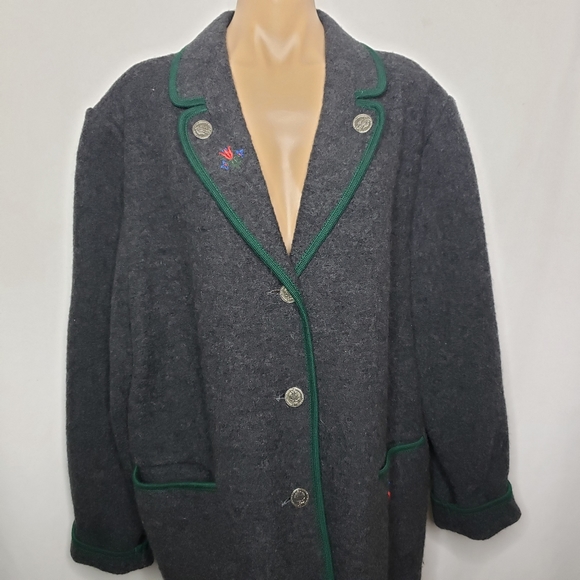 Vintage Wool Embroidered Elegance Jacket - Picture 4 of 10